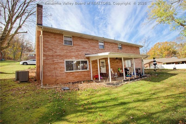 1502 Village Drive, South Charleston, WV 25309