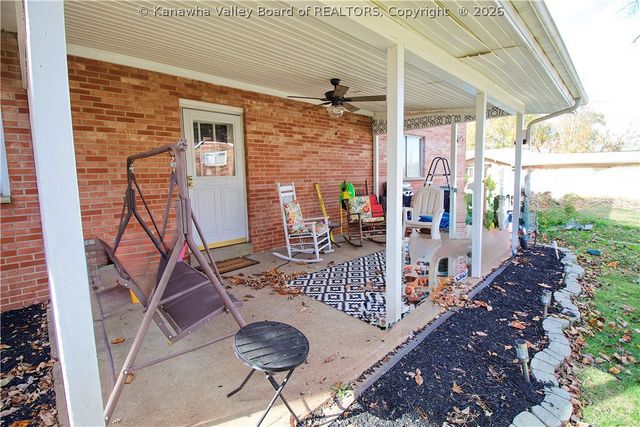 1502 Village Drive, South Charleston, WV 25309