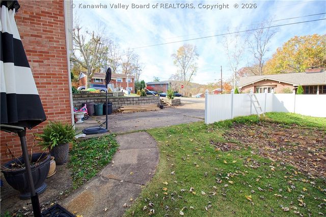 1502 Village Drive, South Charleston, WV 25309