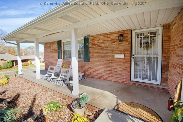 1502 Village Drive, South Charleston, WV 25309