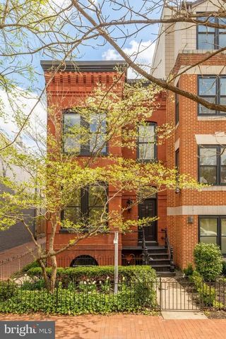 329 8TH ST NE, Washington, DC 20002