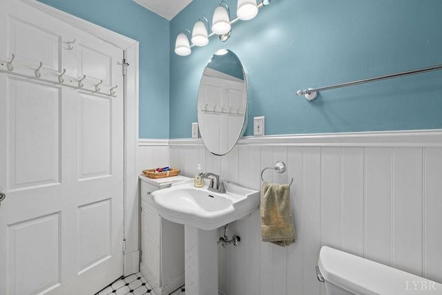 913 Johnson Road, Lynchburg, VA 24502