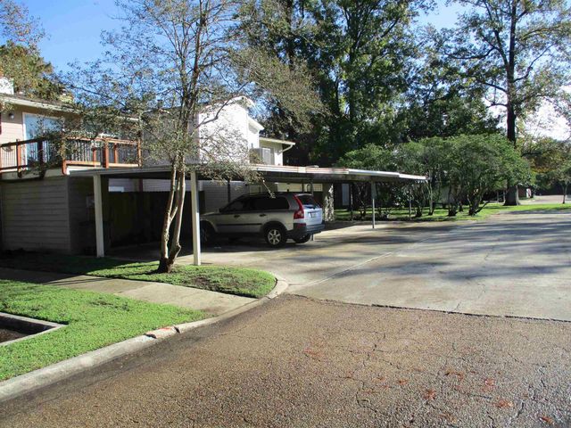 5505 Moorstone Dr, Baton Rouge, LA 70820