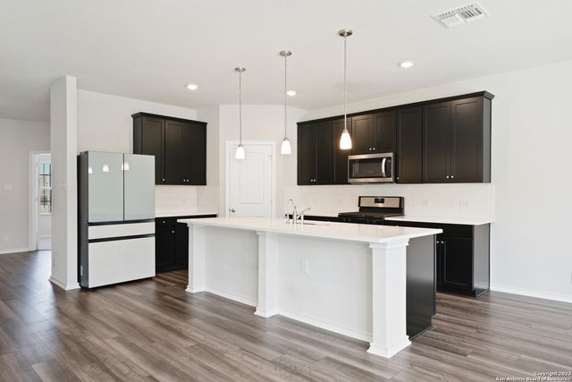 6831 Titan Park, Converse, TX 78109