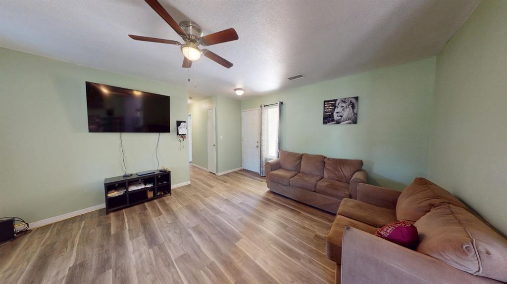 Image 16 of property listing at 2662 Yerba Street, Selma, CA 93662