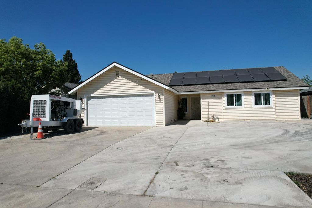 Image 2 of property listing at 2662 Yerba Street, Selma, CA 93662