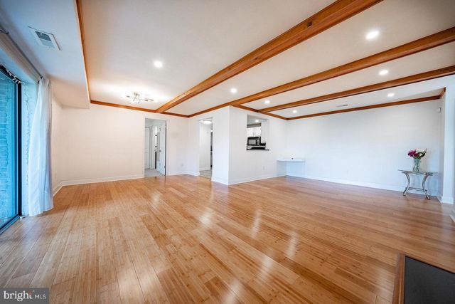 504 MOUNTAINVIEW DR, Chesterbrook, PA 19087