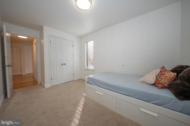 504 MOUNTAINVIEW DR, Chesterbrook, PA 19087