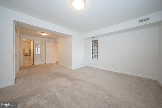 504 MOUNTAINVIEW DR, Chesterbrook, PA 19087