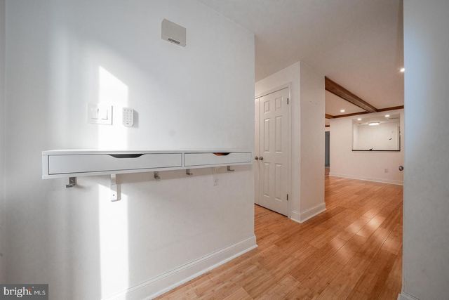 504 MOUNTAINVIEW DR, Chesterbrook, PA 19087