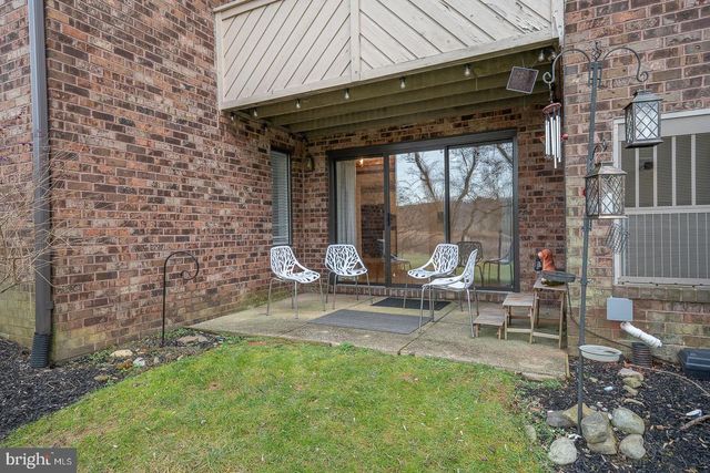 504 MOUNTAINVIEW DR, Chesterbrook, PA 19087