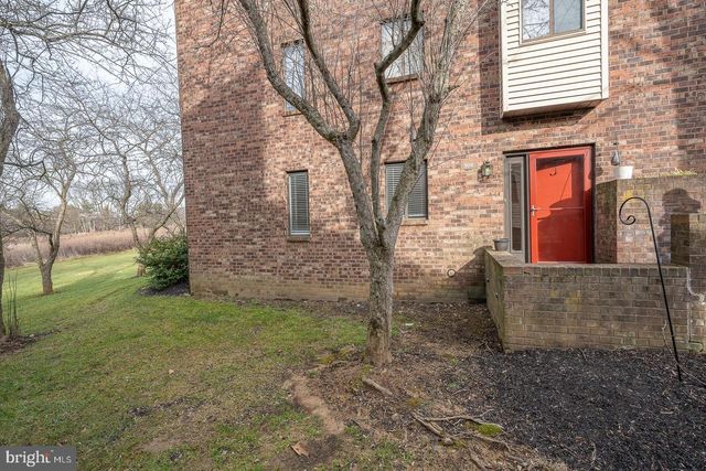 504 MOUNTAINVIEW DR, Chesterbrook, PA 19087