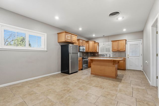 4831 10th Street, Lubbock, TX 79416