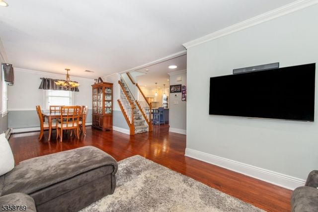 79 Palsa Ave, Elmwood Park Boro, NJ 07407