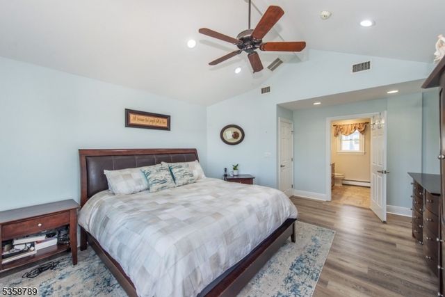 79 Palsa Ave, Elmwood Park Boro, NJ 07407