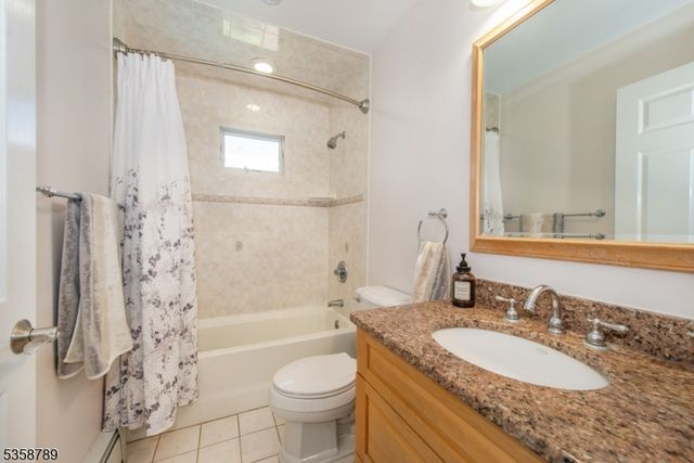 79 Palsa Ave, Elmwood Park Boro, NJ 07407