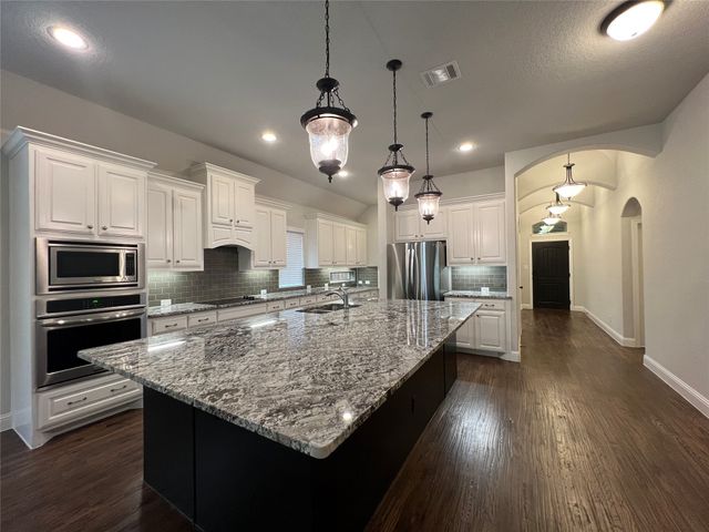 9741 Rio Frio Trail, Fort Worth, TX 76126