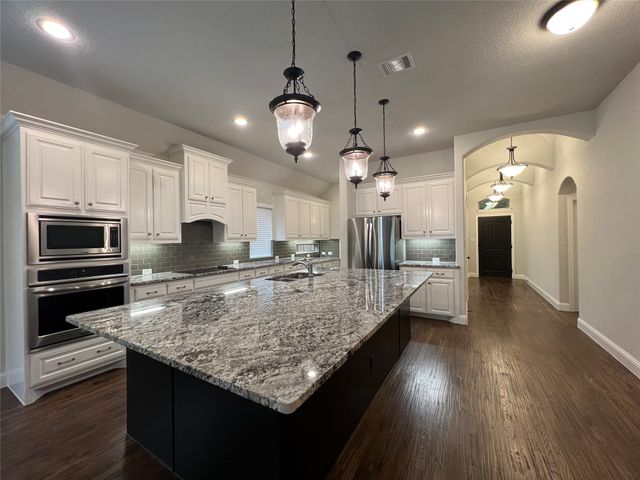 9741 Rio Frio Trail, Fort Worth, TX 76126