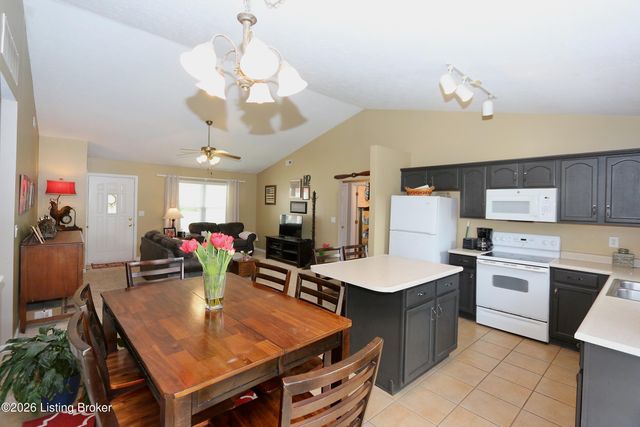 510 Tristin Trail, Jeffersonville, IN 47130