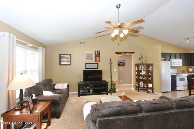 510 Tristin Trail, Jeffersonville, IN 47130
