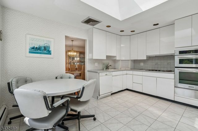 12 Clover Ct, Cedar Grove Twp., NJ 07009