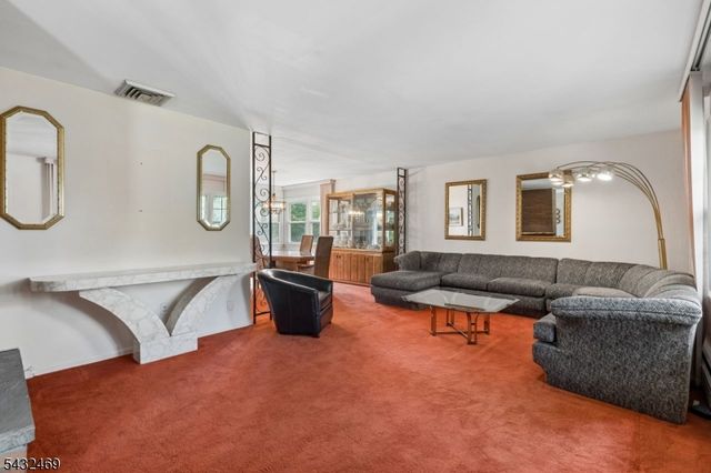 12 Clover Ct, Cedar Grove Twp., NJ 07009