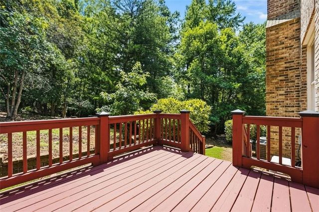542 N St Marys Lane NW, Marietta, GA 30064