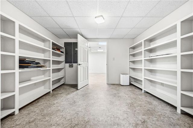 542 N St Marys Lane NW, Marietta, GA 30064