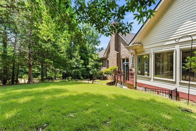 542 N St Marys Lane NW, Marietta, GA 30064