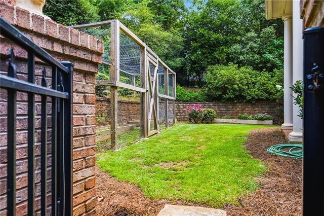 542 N Saint Marys Lane NW, Marietta, GA 30064