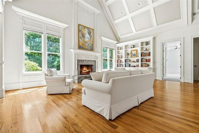 542 N St Marys Lane NW, Marietta, GA 30064