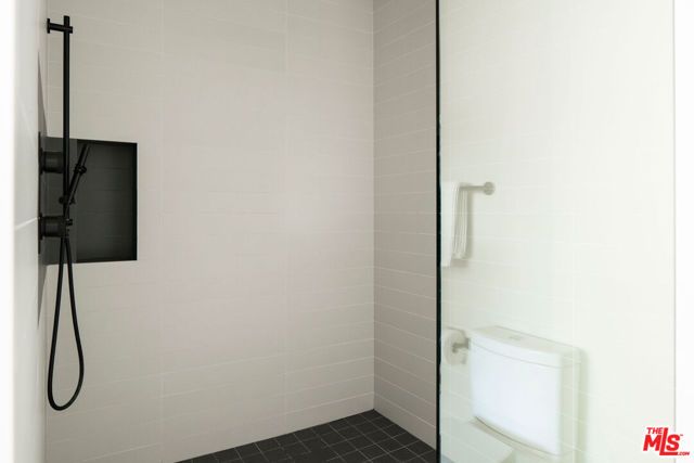 1329 California Avenue 102, Santa Monica, CA 90403