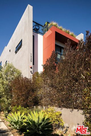 1329 California Avenue 102, Santa Monica, CA 90403