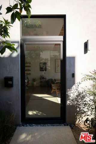 1329 California Avenue 102, Santa Monica, CA 90403