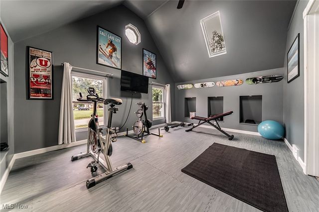 6873 Lake Road, Madison, OH 44057