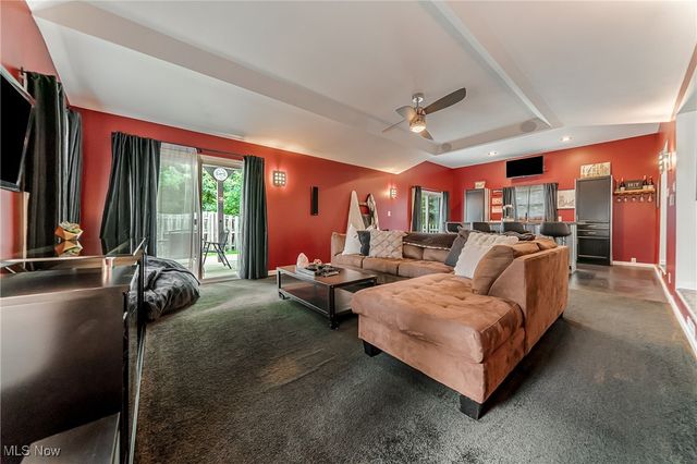 6873 Lake Road, Madison, OH 44057