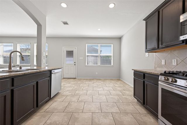 1326 Seagler Pond Lane, Houston, TX 77073