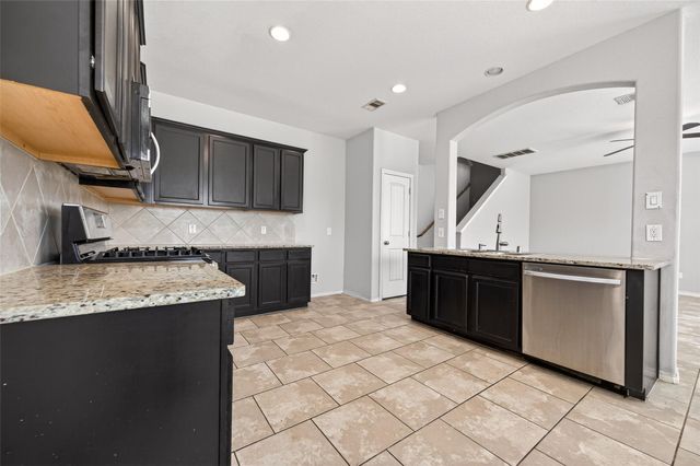 1326 Seagler Pond Lane, Houston, TX 77073