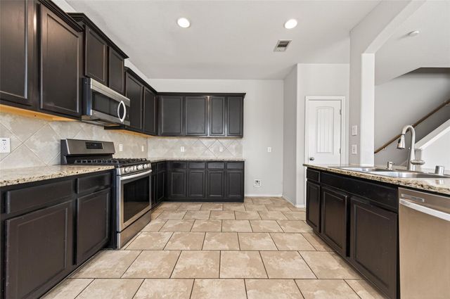 1326 Seagler Pond Lane, Houston, TX 77073