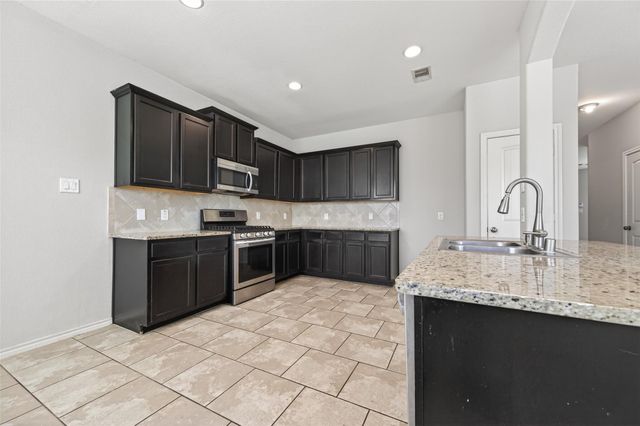 1326 Seagler Pond Lane, Houston, TX 77073