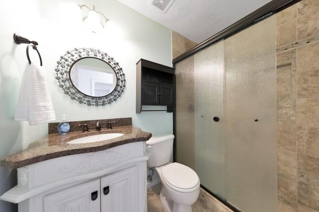 1051 Dunedin Trail, Woodstock, GA 30188
