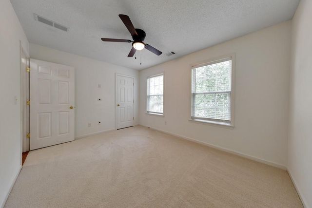 1051 Dunedin Trail, Woodstock, GA 30188