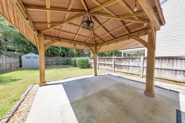 1051 Dunedin Trail, Woodstock, GA 30188