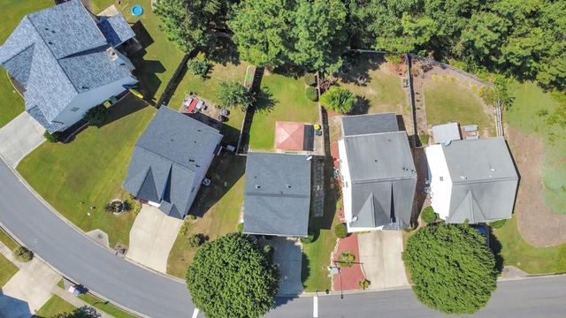 1051 Dunedin Trail, Woodstock, GA 30188