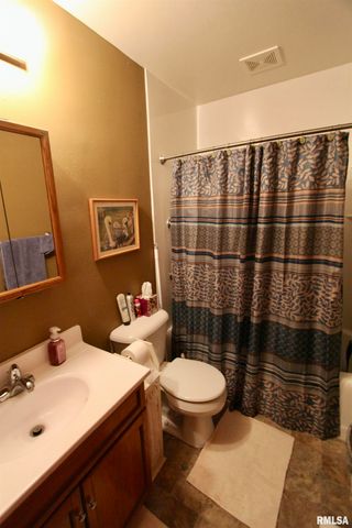 802 CRESTVIEW Drive, Washington, IL 61571