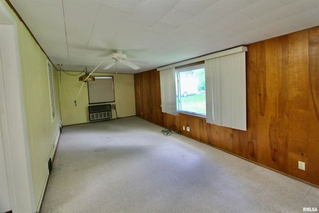 802 CRESTVIEW Drive, Washington, IL 61571