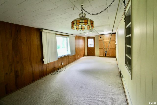 802 CRESTVIEW Drive, Washington, IL 61571