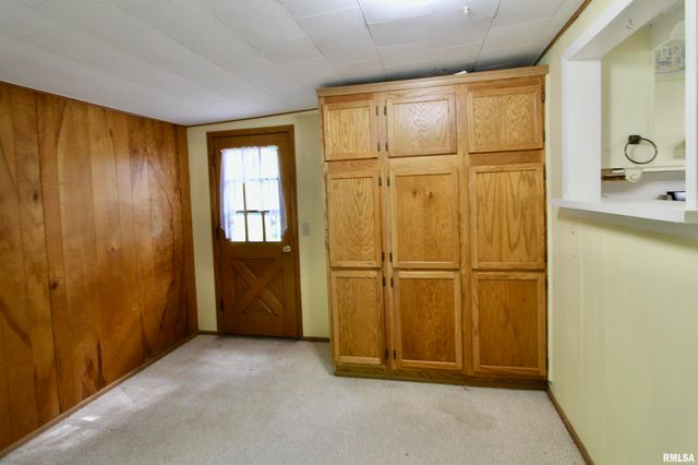 802 CRESTVIEW Drive, Washington, IL 61571