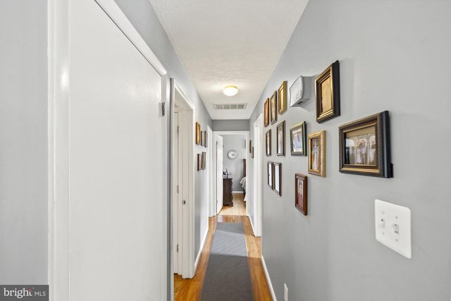 4851 BLUE HILL RD, Glenville, PA 17329