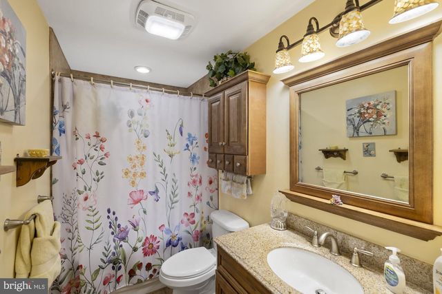 4851 BLUE HILL RD, Glenville, PA 17329